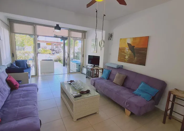 Stay Crystal Waves Maisonette