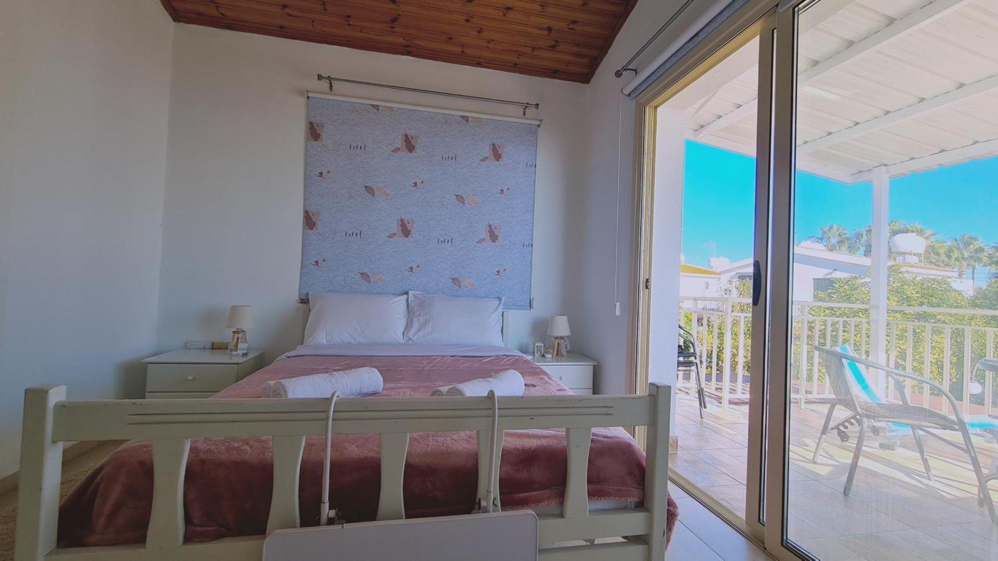 Crystal Waves Maisonette Apartment Meneou