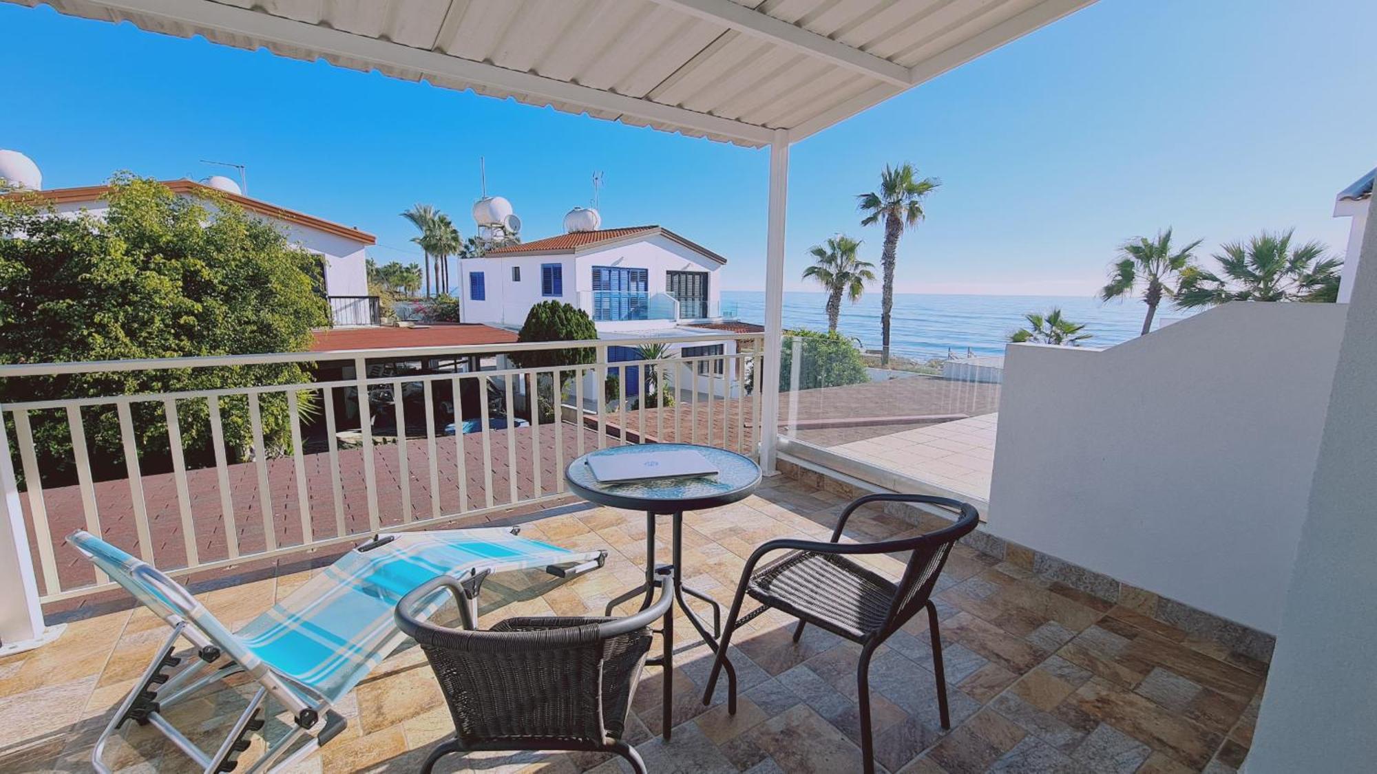 Crystal Waves Maisonette Apartment Meneou