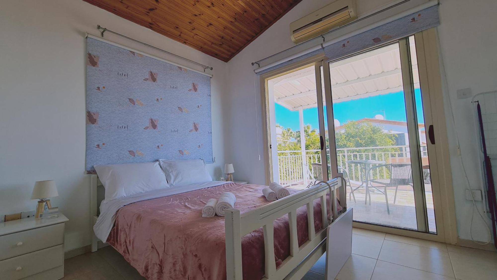 Crystal Waves Maisonette